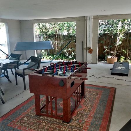 タンパ Treehouseヴィラ エクステリア 写真